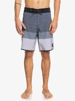 Quiksilver Surfsilk Tijuana 19" In Black Boardshort